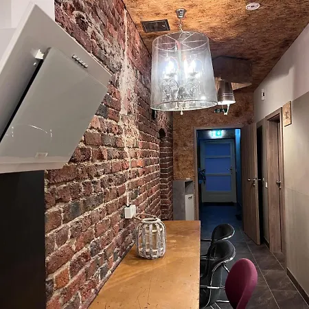 Moderne Brick Handwerkerapartment Bi-heepen Билефельд
