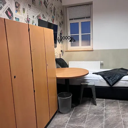 Moderne Brick Handwerkerapartment Bi-heepen * Билефельд
